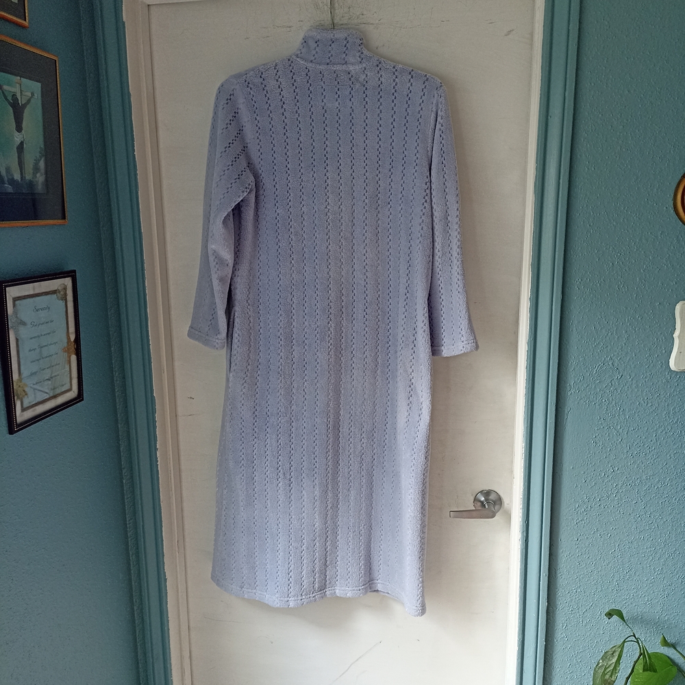 Oscar de la Renta Soft Blue Robe - Picture 3 of 3